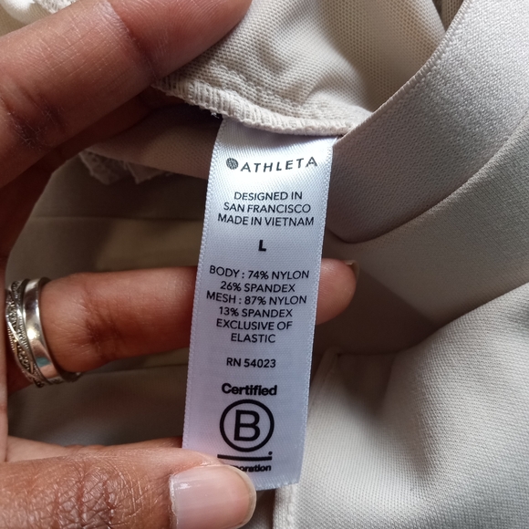 Athleta Venice pintuck stretch athleisure cream ankle pants - Picture 4 of 8